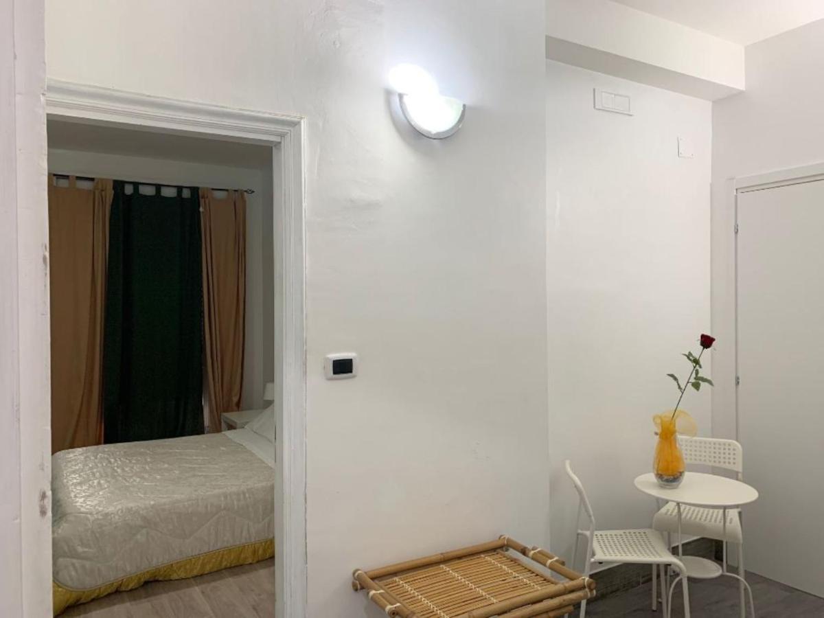 Palazzo Lamanna Taranto Bagian luar foto